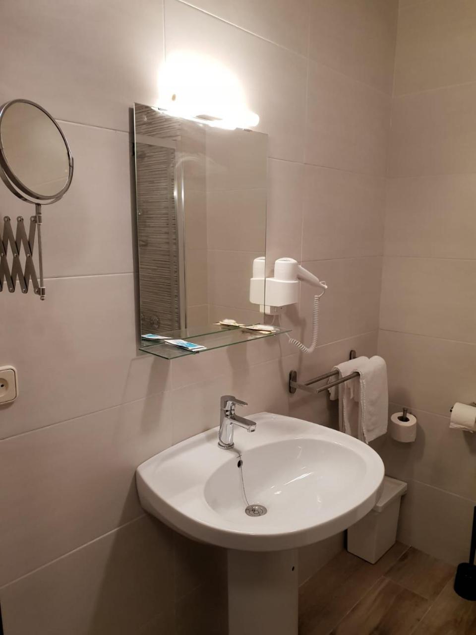 Complejo Hotelero Saga Manzanares Luaran gambar